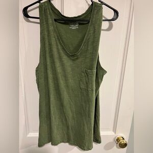 Time and Tru Green Sleeveless Relaxed Tank Top